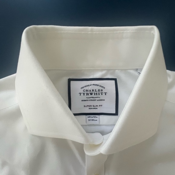 Charles Tyrwhitt White Dress Shirt Men’s 14/32
Super Slim Fit - Picture 2 of 3